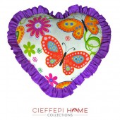federa a forma di cuore con farfalle